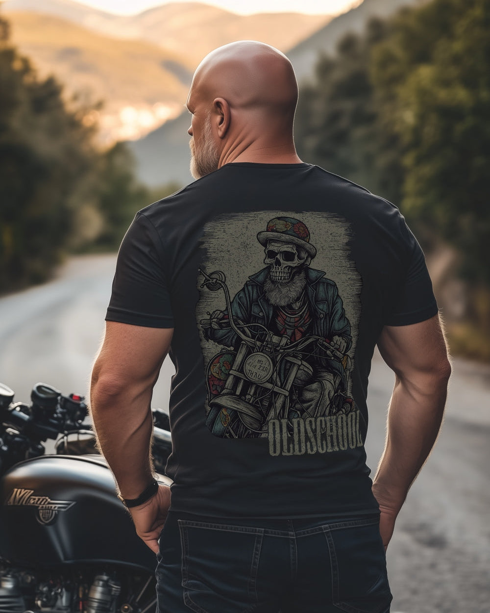 Biker T-Shirt old school skull on bike Rücken